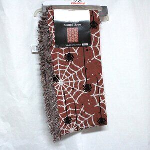 NWT Way To Celebrate Halloween Knitted Throw 50 in x 60 in With Fringe